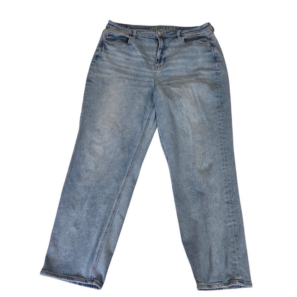 American Eagle Mom Straight Jean Light Blue Distressed 14